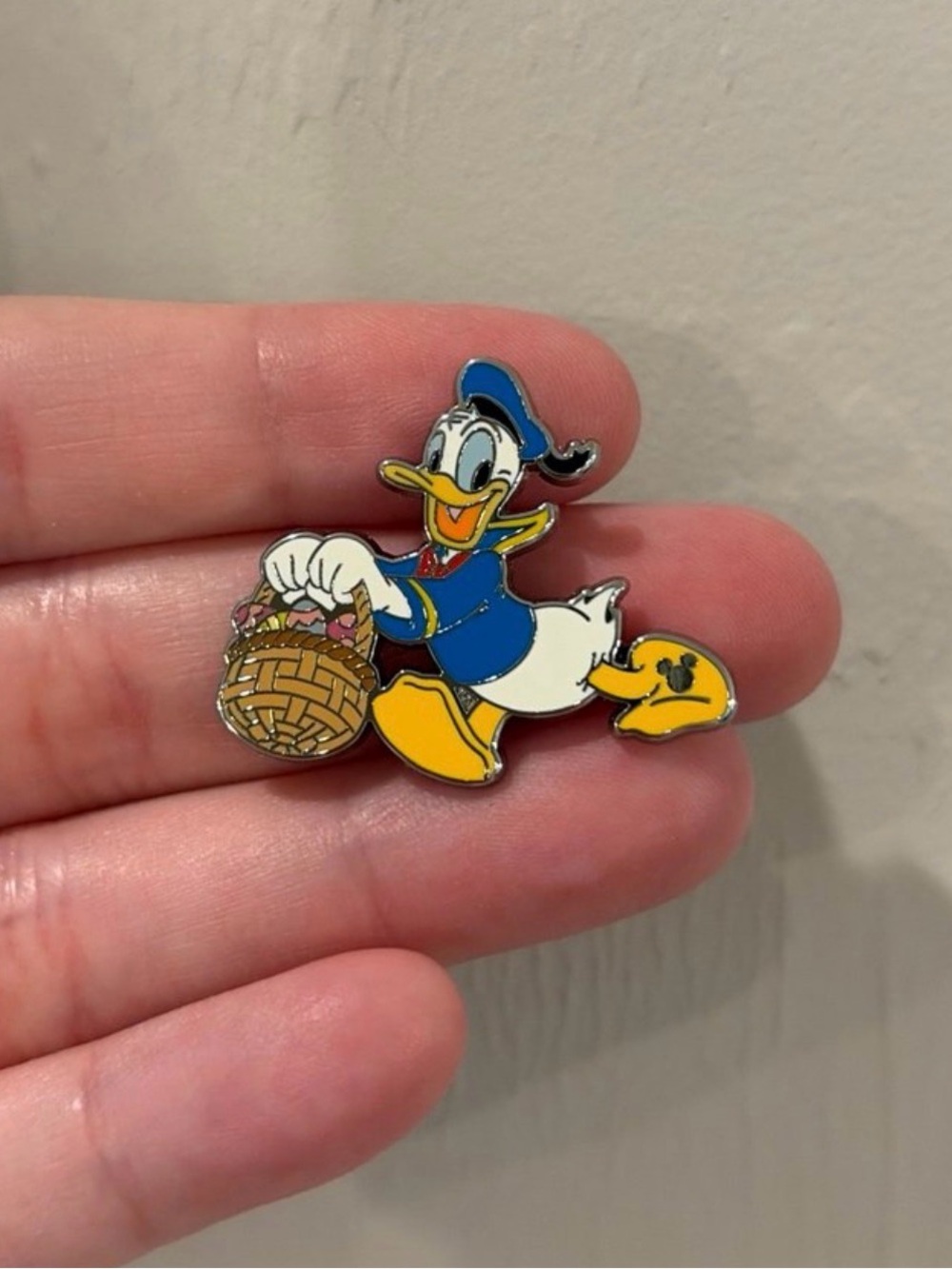 2025 WDW Disney Hidden Mickey Pin Wave A - Donald Duck Seasons Easter